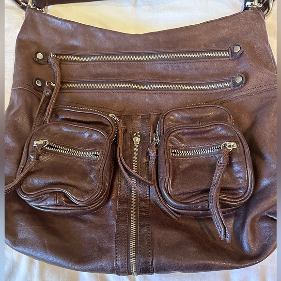 Tano Large Dark Brown Leather Carryall Crossbody/Shoulder Bag - Picture 4 of 11